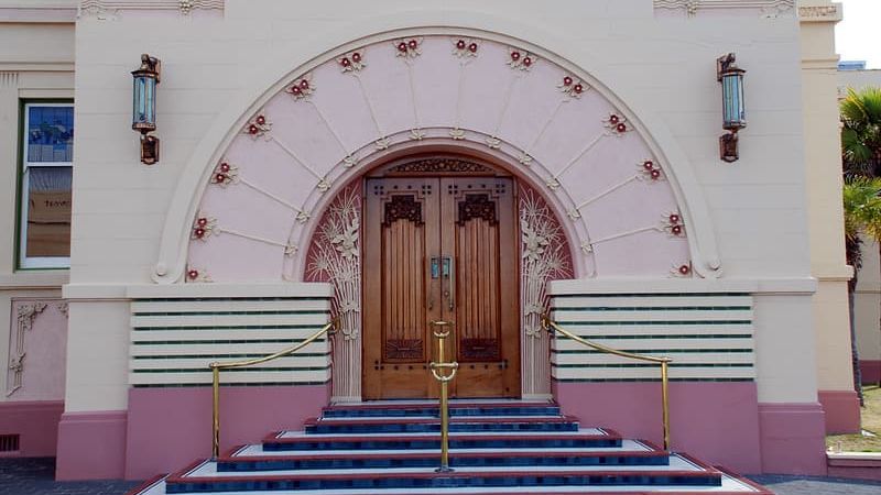 Napier’s Art Deco Tour: Self-Drive & Walking Routes