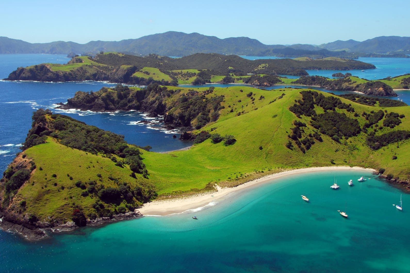 10 Top Destinations Within a 3-Hour Drive of Auckland