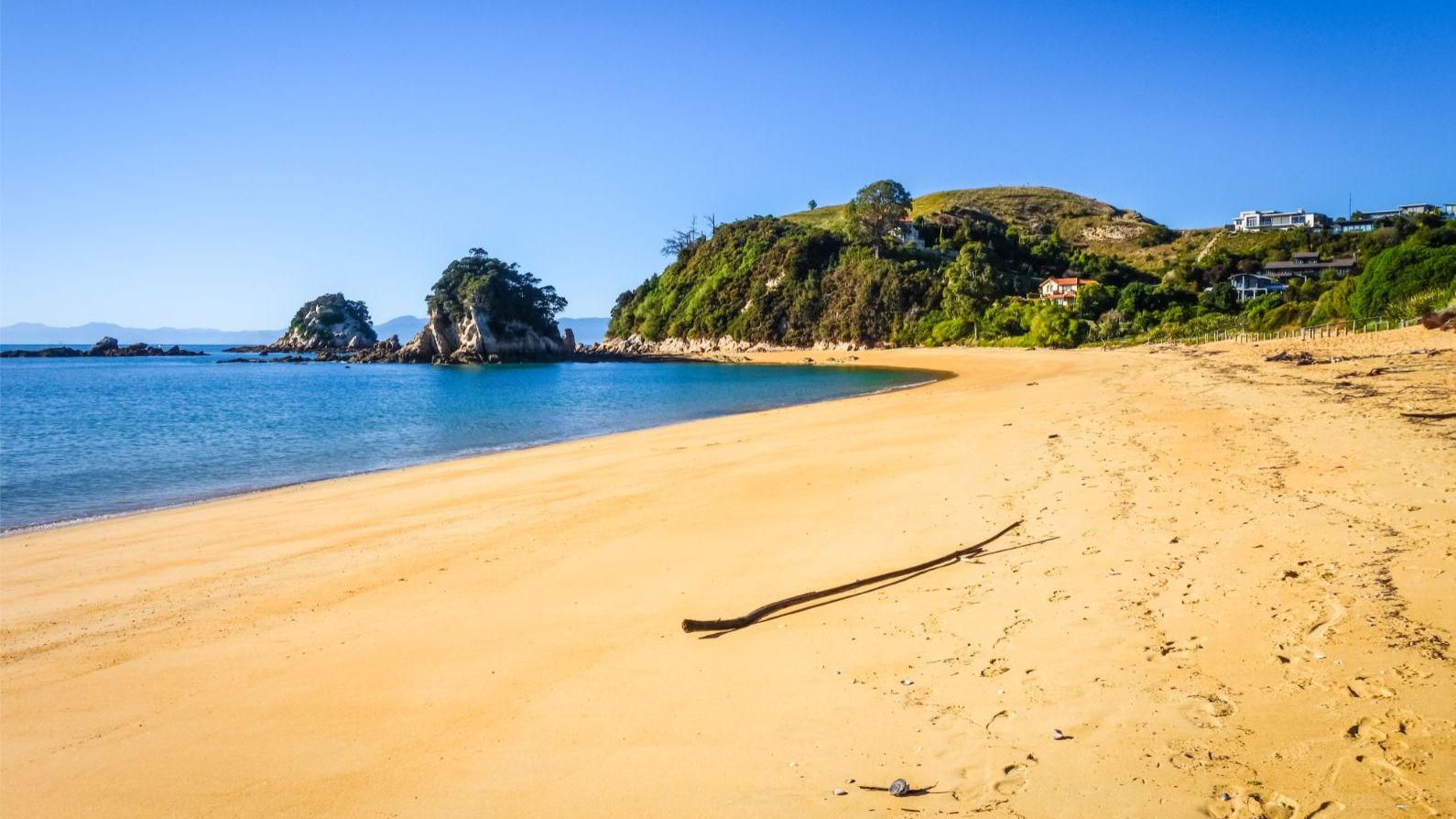 Nelson & Top of the South Car Hire: Exploring Abel Tasman & Marlborough Sounds